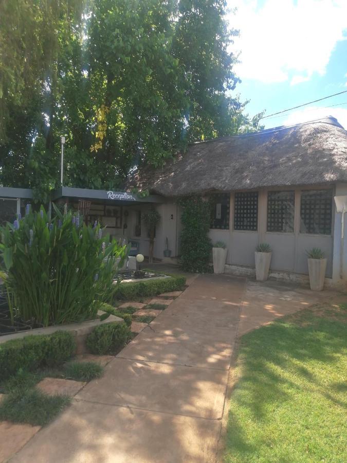 Goedehoop Guesthouse Zeerust Bagian luar foto
